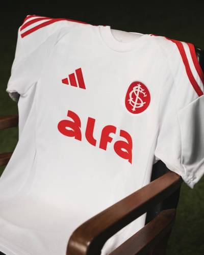 internacional_25_26_adidas_away_kit_b.jpg