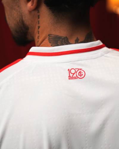 internacional_25_26_adidas_away_kit_e.jpg