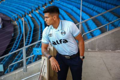gremio_2025_umbro_away_kit_6.jpg