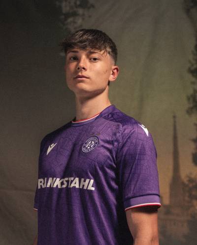 austria_wien_25_26_macron_home_kit_f.jpg