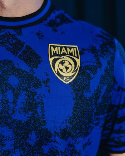 miami_fc_2025_macron_pantera_kit_d.jpg