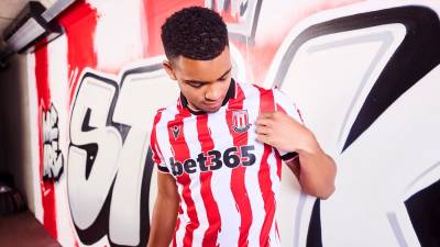 stoke_city_25_26_macron_home_kit_6.jpg