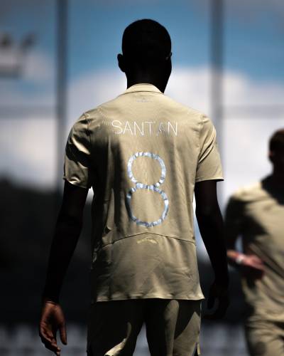 santan_fc_2025_stone_island_new_balance_kit_d.jpg