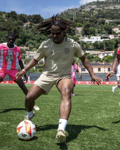 santan_fc_2025_stone_island_new_balance_kit_e.jpg