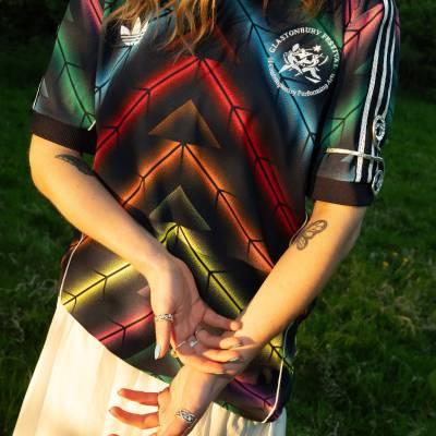 glastonbury_festival_2025_adidas_originals_shirt_c.jpeg