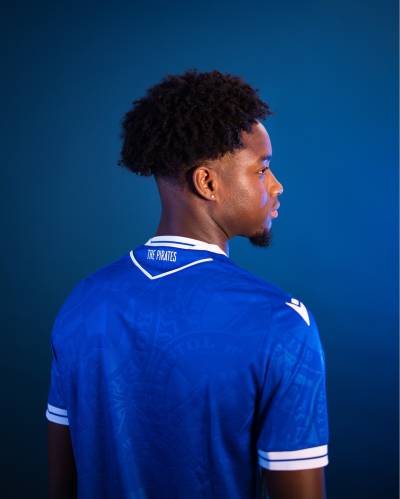 bristol_rovers_25_26_macron_home_kit_c.jpg
