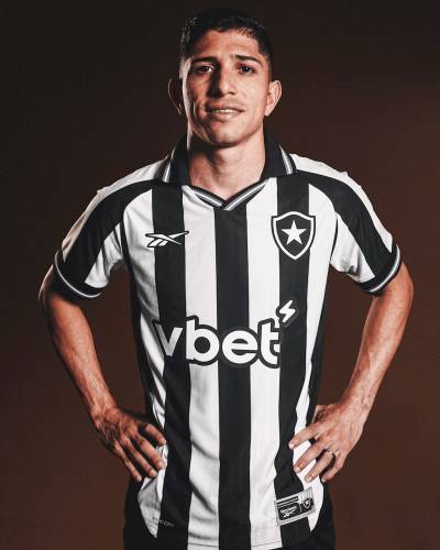 botafogo_25_26_reebok_home_kit_a.jpg