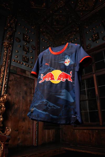 red_bull_salzburg_25_26_puma_away_kit_01.jpeg