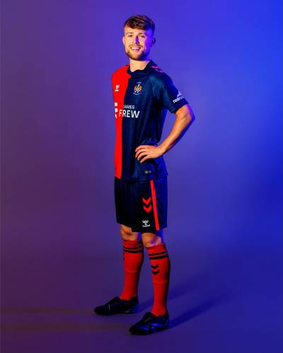 kilmarnock_25_26_hummel_away_kit_a.jpg
