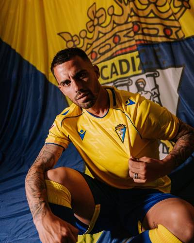 cadiz_25_26_macron_home_kit_e.jpg