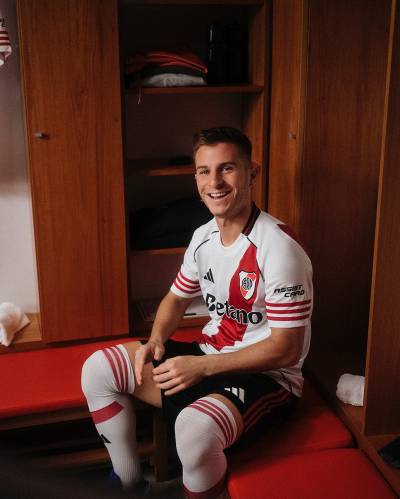river_plate_25_26_adidas_home_kit_d.jpg