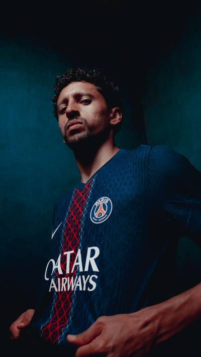paris_saint_germain_25_26_nike_home_kit_f.jpg