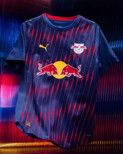 rb_leipzig_25_26_puma_away_kit_e.jpg