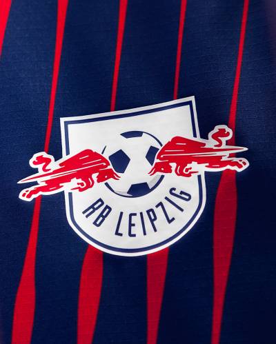 rb_leipzig_25_26_puma_away_kit_f.jpg