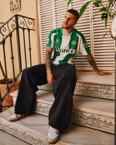 real_betis_25_26_hummel_home_kit_a.jpg