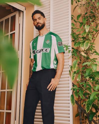 real_betis_25_26_hummel_home_kit_b.jpg