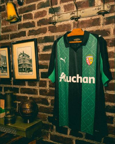 racing_lens_25_26_puma_away_kit_b.jpg