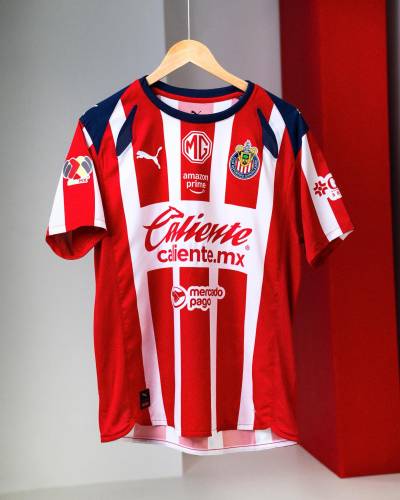 chivas_25_26_puma_home_kit_1.jpg