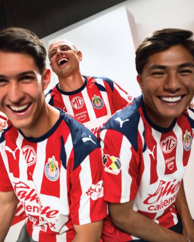 chivas_25_26_puma_home_kit_4.jpg