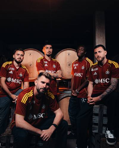 servette_25_26_adidas_home_kit_3.jpg