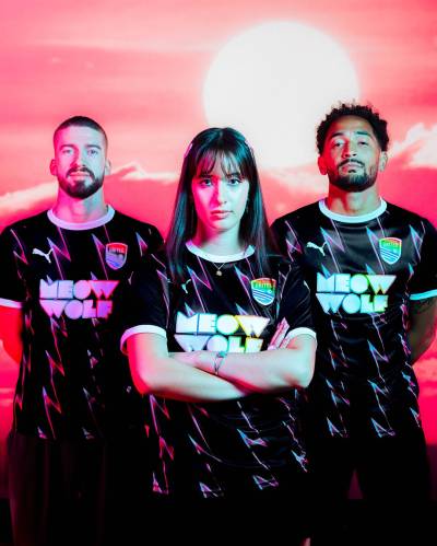 new_mexico_united_2025_puma_pride_kit_a.jpg