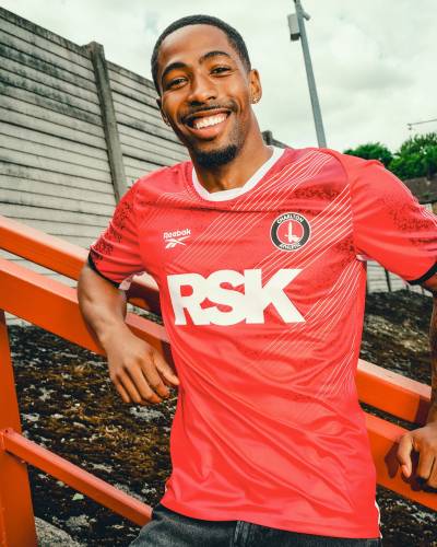 charlton_athletic_25_26_reebok_home_kit_b.jpg