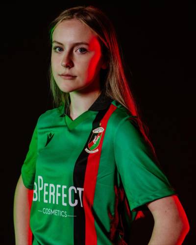 glentoran_25_26_macron_home_kit_b.jpg