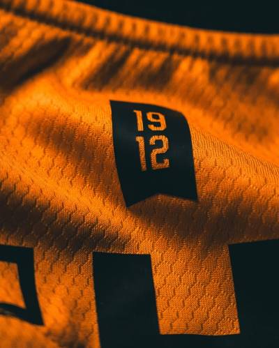 cambridge_united_25_26_umbro_home_kit_5.jpg