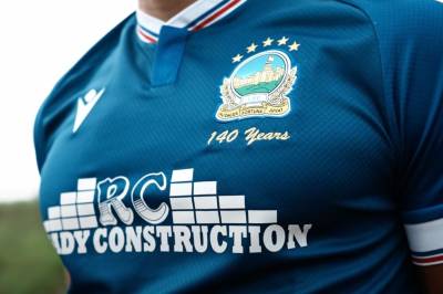 linfield_25_26_macron_home_kit_g.jpg