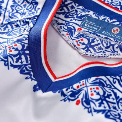 reading_25_26_macron_home_kit_e.jpg