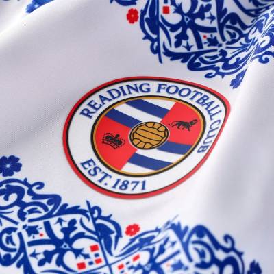 reading_25_26_macron_home_kit_f.jpg