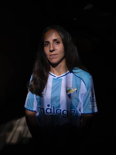 malaga_25_26_hummel_home_kit_b.jpg