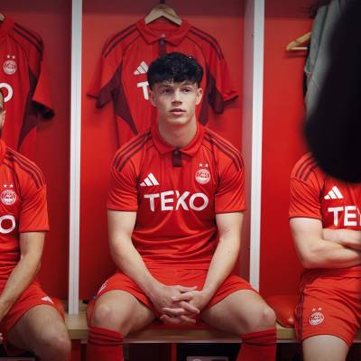 aberdeen_25_26_adidas_home_kit_a.jpg