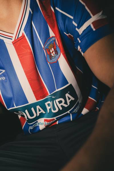 carlisle_united_25_26_umbro_home_kit_a41.jpg