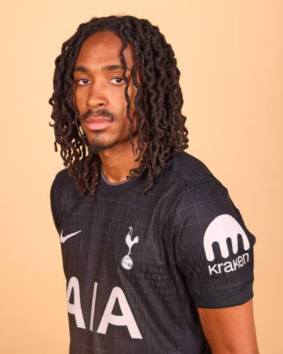 tottenham_hotspur_25_26_nike_away_kit_3.jpg