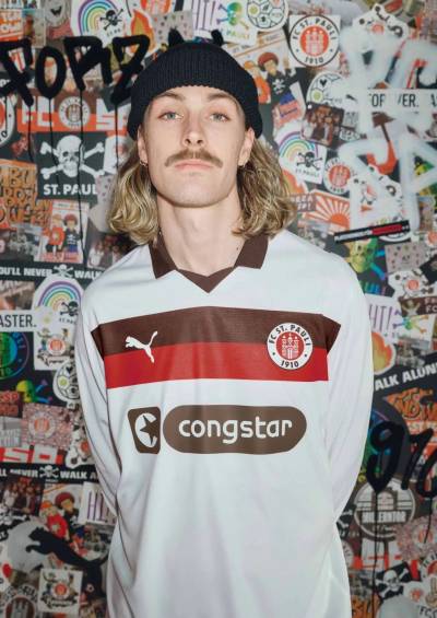 st_pauli_25_26_puma_away_kit_c1.jpg