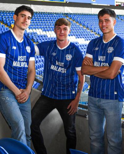 cardiff_city_25_26_new_balance_home_kit_a.jpg