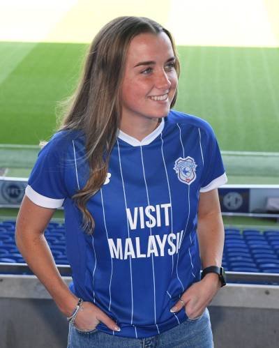 cardiff_city_25_26_new_balance_home_kit_e.jpeg