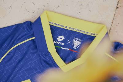 afc_wimbledon_25_26_lotto_home_kit_e.jpg