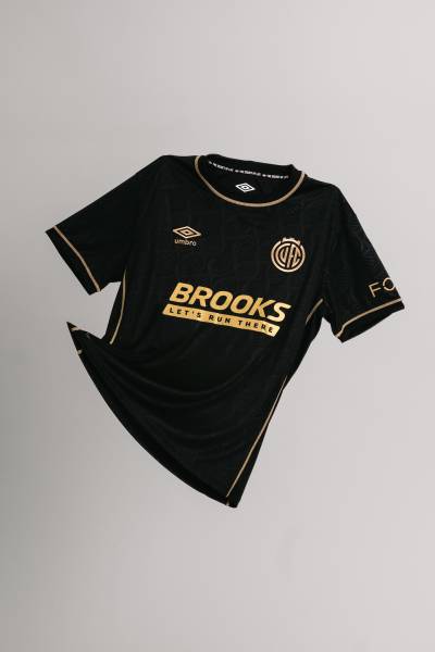 cambridge_united_25_26_umbro_third_kit_c.jpg