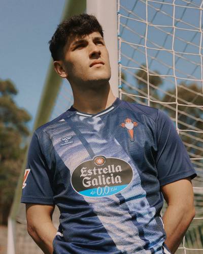 celta_de_vigo_25_26_hummel_away_kit_a.jpg