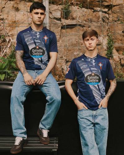 celta_de_vigo_25_26_hummel_away_kit_b.jpg