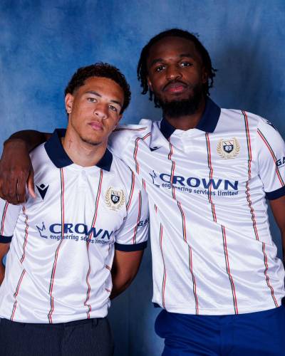 dundee_fc_25_26_macron_away_kit_a.jpg