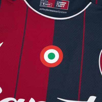 bologna_25_26_macron_home_kit_5.jpg