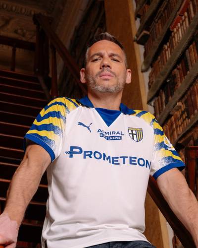 parma_25_26_puma_third_kit_c.jpg