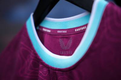 burnley_25_26_castore_home_kit_f.jpg