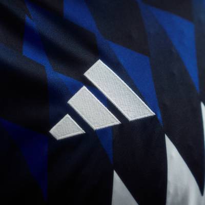 hsv_25_26_adidas_home_kit_3.jpg