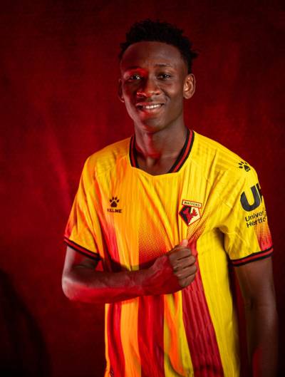 watford_25_26_kelme_home_kit_3.jpg