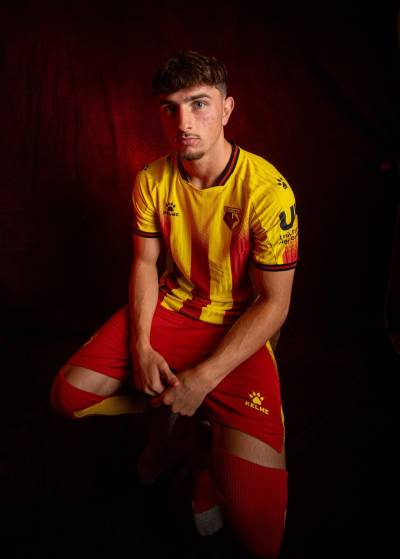 watford_25_26_kelme_home_kit_6.jpg