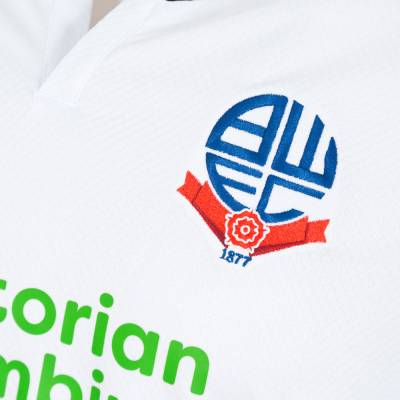 bolton_wanderers_25_26_macron_home_kit_c2.jpg